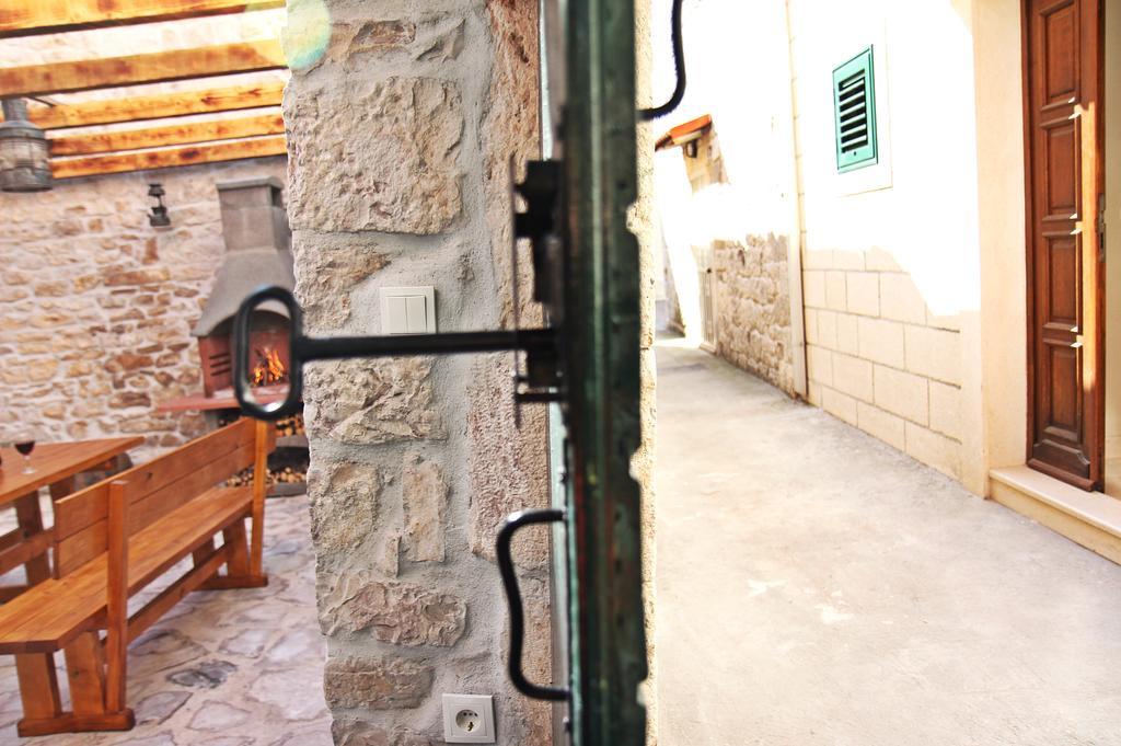 Apartmani Strada Kaštela Esterno foto